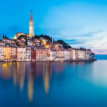 Apartment Serene Coastal Retreat For 3 In Rovinj *