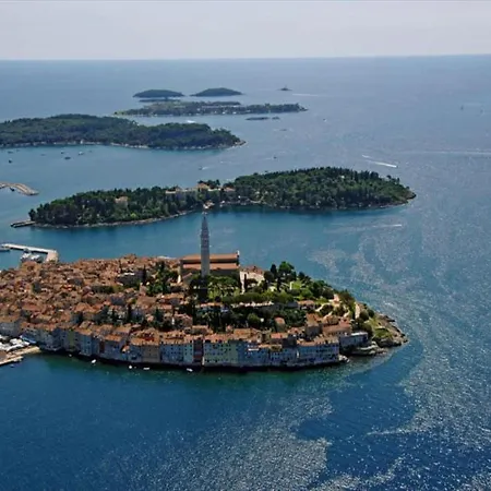 Serene Coastal Retreat For 3 In Rovinj Apartment *