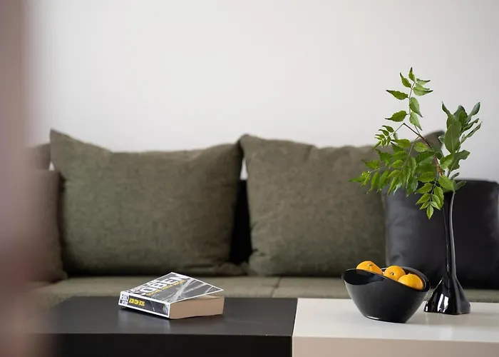 Serene Coastal Retreat For 3 In Διαμέρισμα *