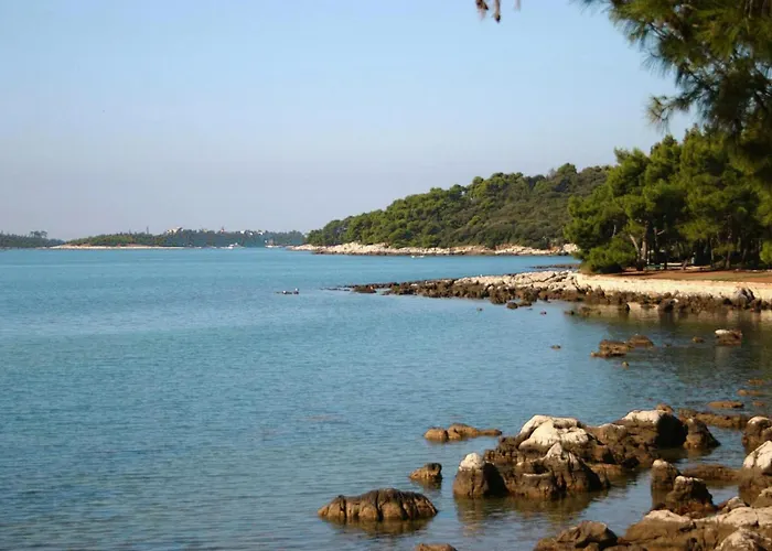 Διαμέρισμα Serene Coastal Retreat For 3 In